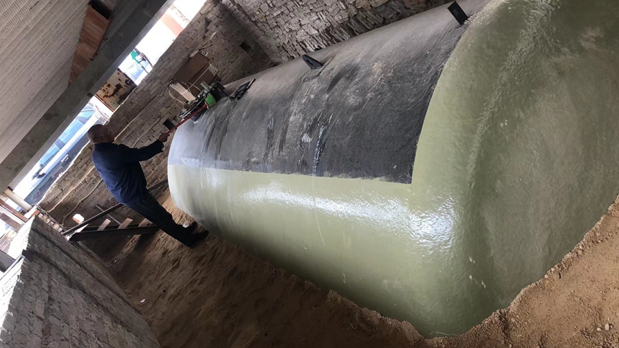貴定縣盤江鎮(zhèn)恒偉玻璃廠，更換30立方柴油雙層油罐，安裝